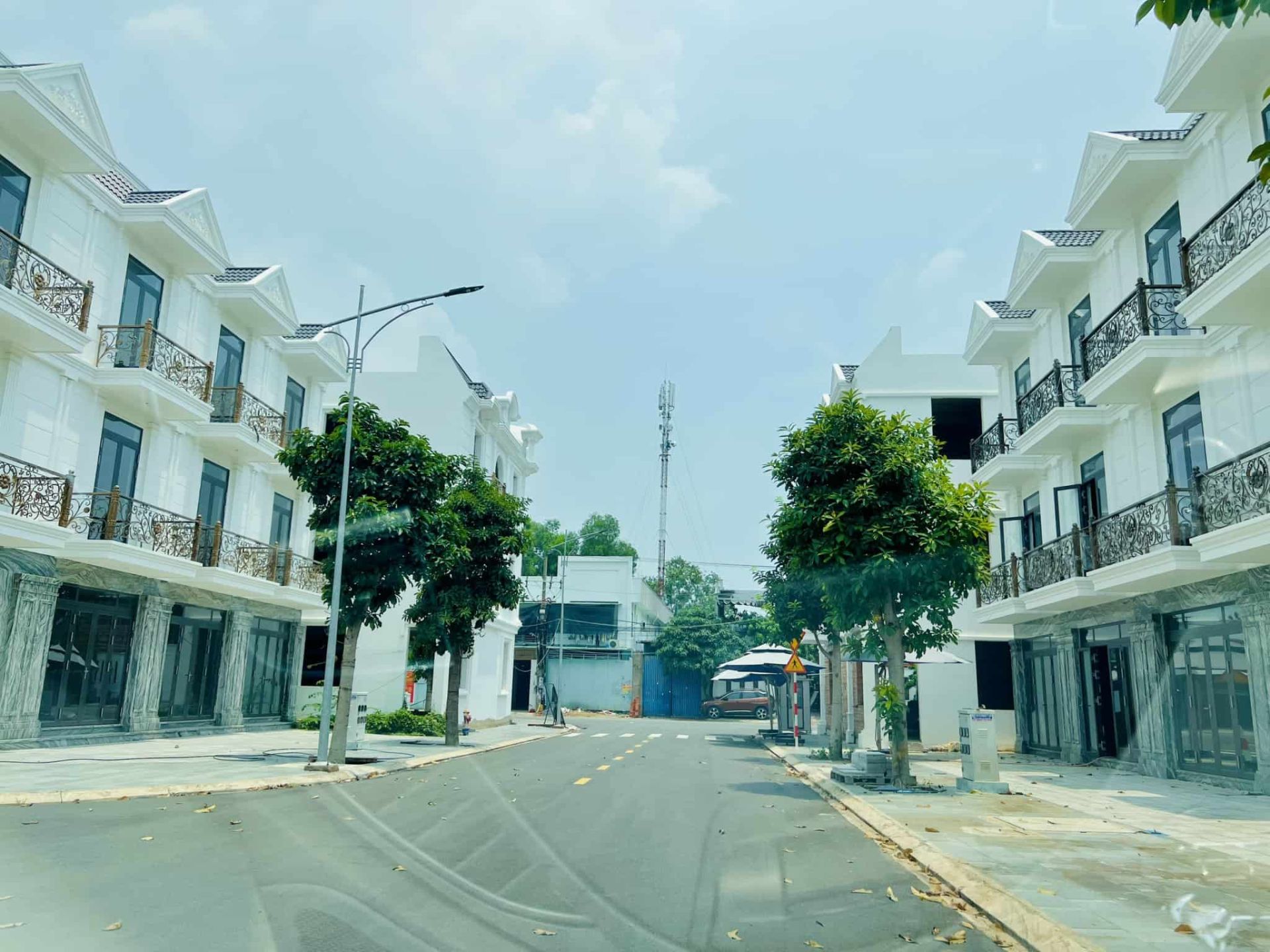 nhà phố khu dân cư đông hưng