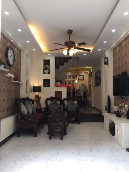 BÁN NHÀ NGỌC THUỴ 41M XÂY 4 TẦNG