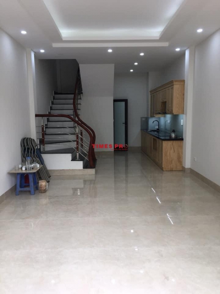 BÁN CĂN NHÀ MỚI XÂY 5 TẦNG NGÃ 4 THẠCH BÀN-CỔ LINH