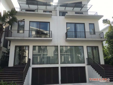 CẦN BÁN CĂN SHOPHOUSE KHAI SƠN TOWN 99.2M2 HƯỚNG ĐÔNG NAM, GIÁ ƯU ĐÃI LH:0902160338