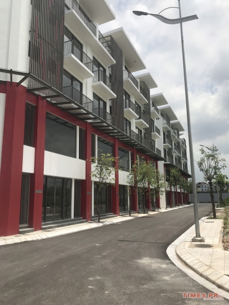 CẦN BÁN SHOPHOUSE KHAI SƠN LONG BIÊN VỊ TRÍ ĐẸP: LH 0925828510
