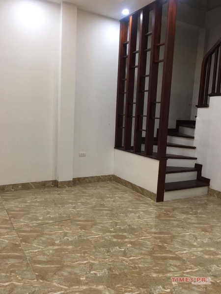 Bán nhà mặt phố Ngọc Thuỵ