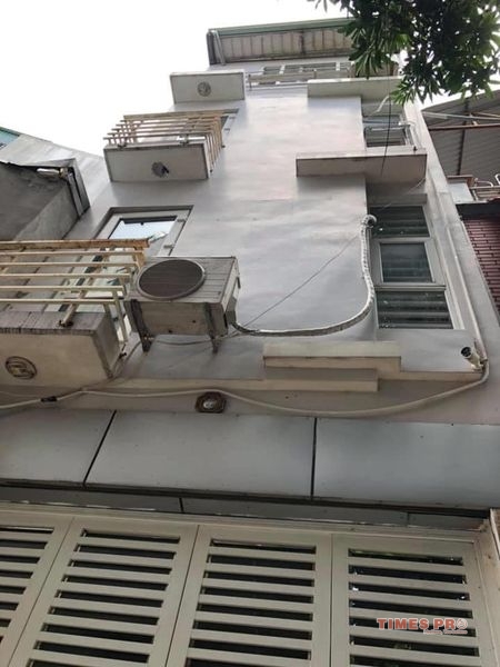 Bán căn nhà 5 tầng ở Lòng Biên đối diện siêu thị AEON LONG BIÊN