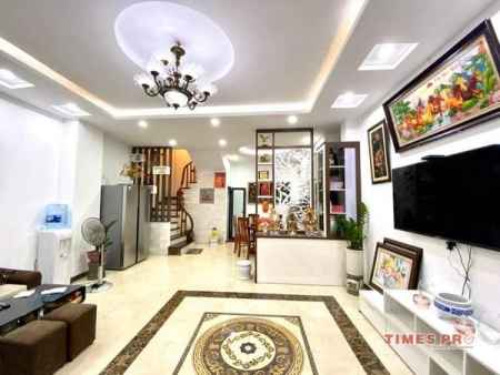 Chính chủ cần bán nhà 5 Tầng nằm trong khu dân trí cao thuộc Phố Bồ Đề