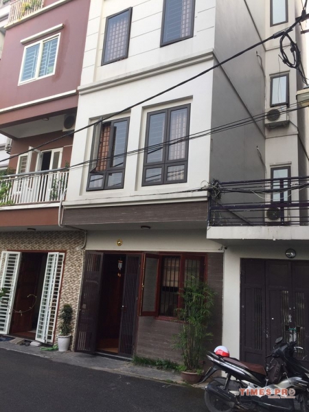 CHÍNH CHỦ BÁN NHÀ NGỌC THUỴ 50m, 5 tầng, mặt tiền 3,6m