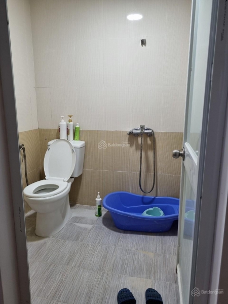 Bán căn hộ cc Ruby City Giang Biên, full nội thất đẹp, 60m2, 2PN, 2VS, phòng khách, bếp, giá 2 tỷ