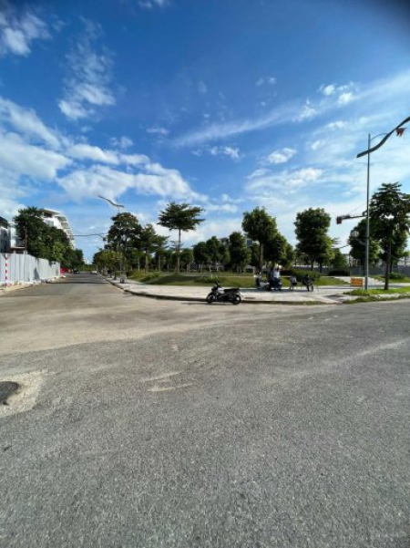 Quỹ căn view hồ đẹp nhất dự án, ký HDMB trực tiếp cđt, hỗ trợ ls 0%/18 tháng, CK tới 9,5% GTCH