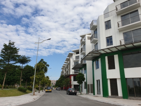 Chính chủ bán lại căn shophouse Khai Sơn mặt hồ điều hòa 90m2, giá rẻ, LH 0989802562