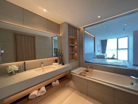 Bán nhanh căn 2PN 68m2, bán cắt lỗ giá 4.6 tỷ full đồ tầng trung view biển bao phí sang tên