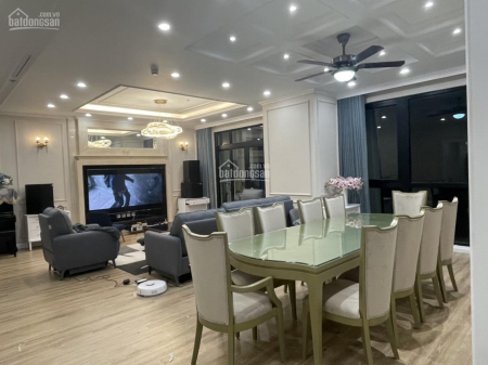 Chủ nhà cần bán 3 CH Royal, DT 103m2, 109m2 và 188m2, ban công ĐN, miễn phí dịch vụ, giá cắt lỗ sâu