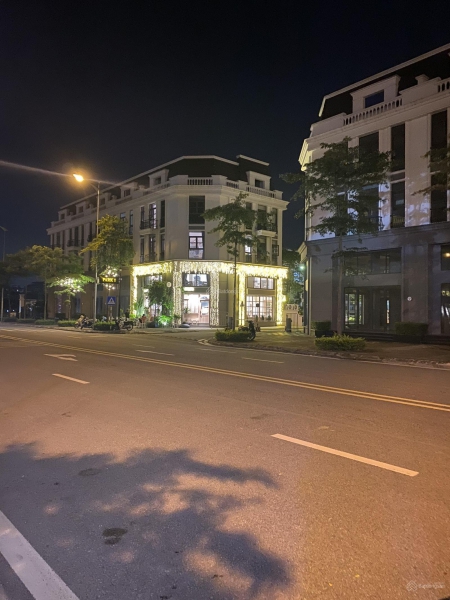 Chính chủ bán Shophouse trục chính Garden City Thạch Bàn, Long Biên, cần bán gấp với giá rất rẻ