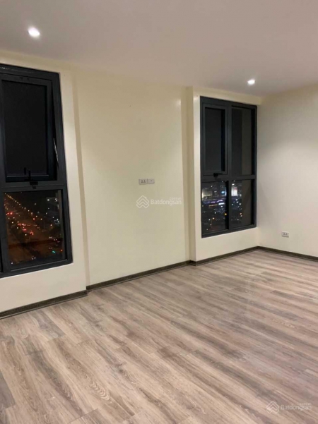 Bán căn chung cư 100 m2, 3 PN, cạnh Aeon Long Biên