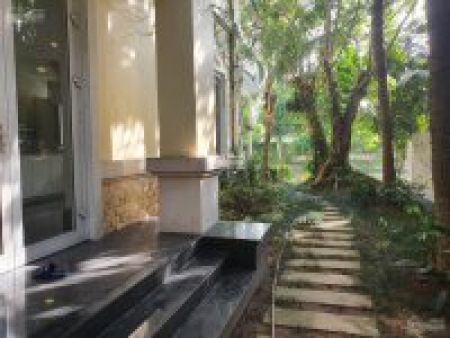 Chuyển nhượng: Biệt thự Hoa Lan 6 gần Almaz, 320m2, full nội thất hiện đại, view sông mở, giá 72 tỷ