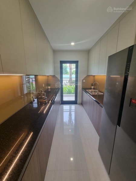 Bán căn 2 phòng ngủ tầng 18 chung cư Hà Nội Melody Residences