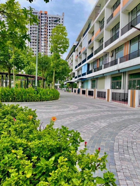 Shophouse Bình Minh Garden bán căn view vườn hoa 80m2 5 tầng chỉ 12,2 tỷ