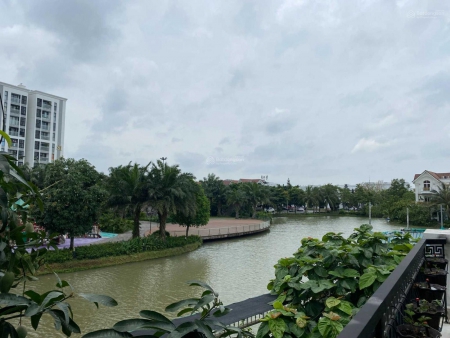 Bán đơn lập góc Hoa Phượng Vinhomes Riverside, diện tích 370m2, sông sau nhà.