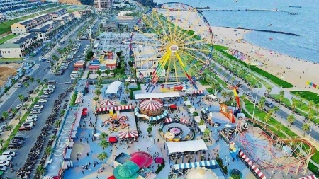 Nhượng lại căn biệt thự song lập, hồ bơi riêng, giảm giá 650tr trên giá họp đồng cđt, bao full phí