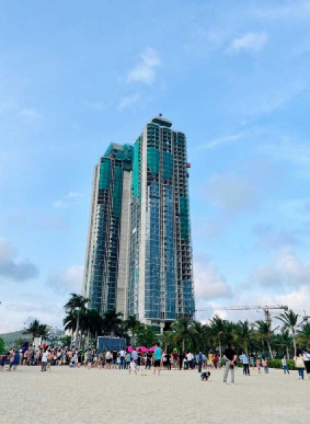 Tôi cần bán căn hộ dự án A La Carte Hạ Long view trực diện biển tuyệt đẹp:
