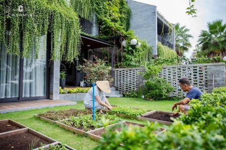 Cần bán nhanh căn nhà phố vườn 3 tầng 5PN cộng 2 - 2 mặt tiền Võ Chí Công liền kề Rừng dừa 7 mẫu