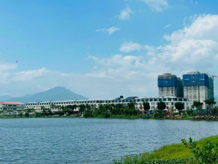 Căn hộ cao cấp nằm ngay trung tâm Quận Liên Chiểu Đà Nẵng, giá rẻ nhất thị trường. Cách sân bay Đà Nẵng 14km giá chỉ 20tr/m2