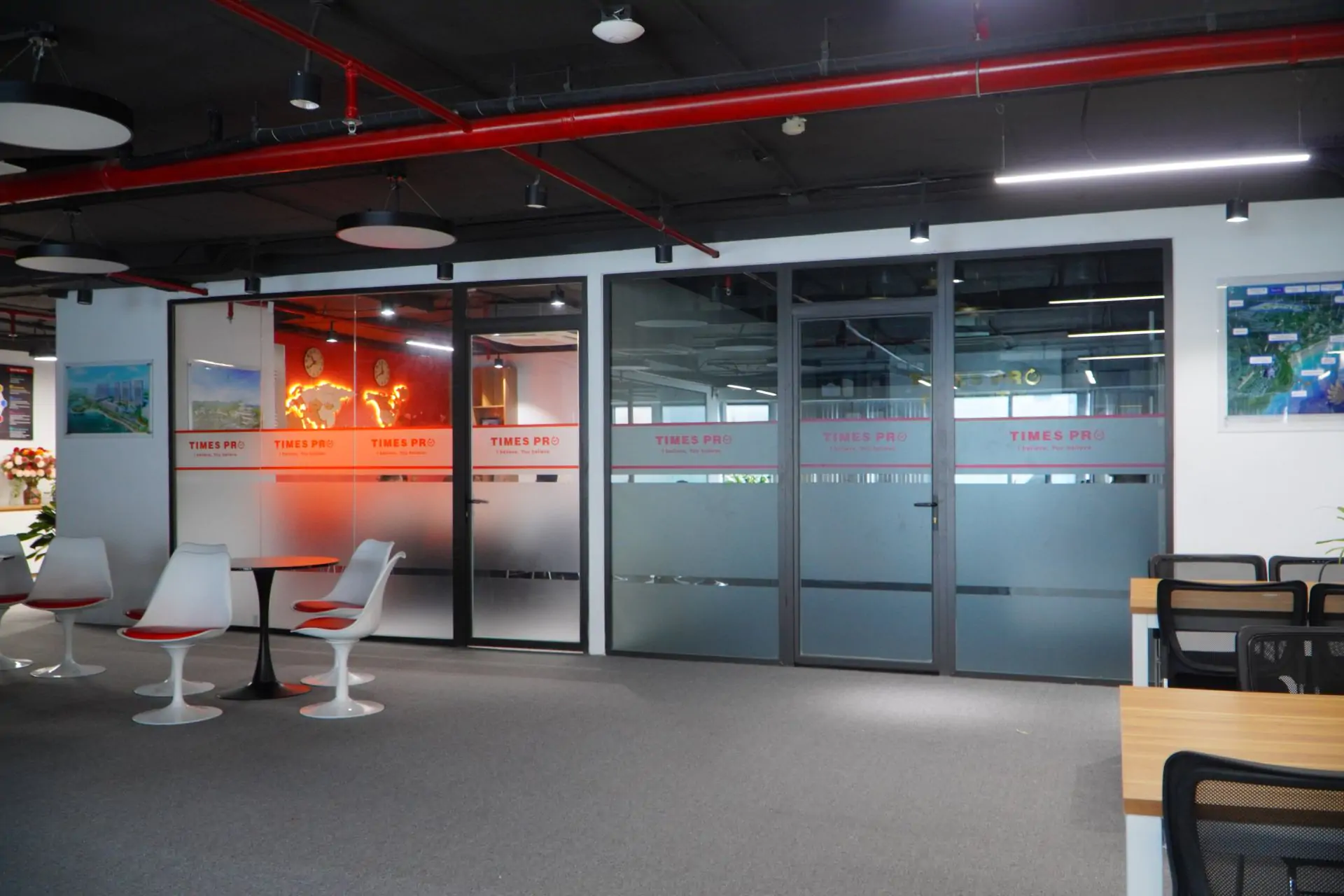 anh-van-phong-3-sao-chep-2.webp