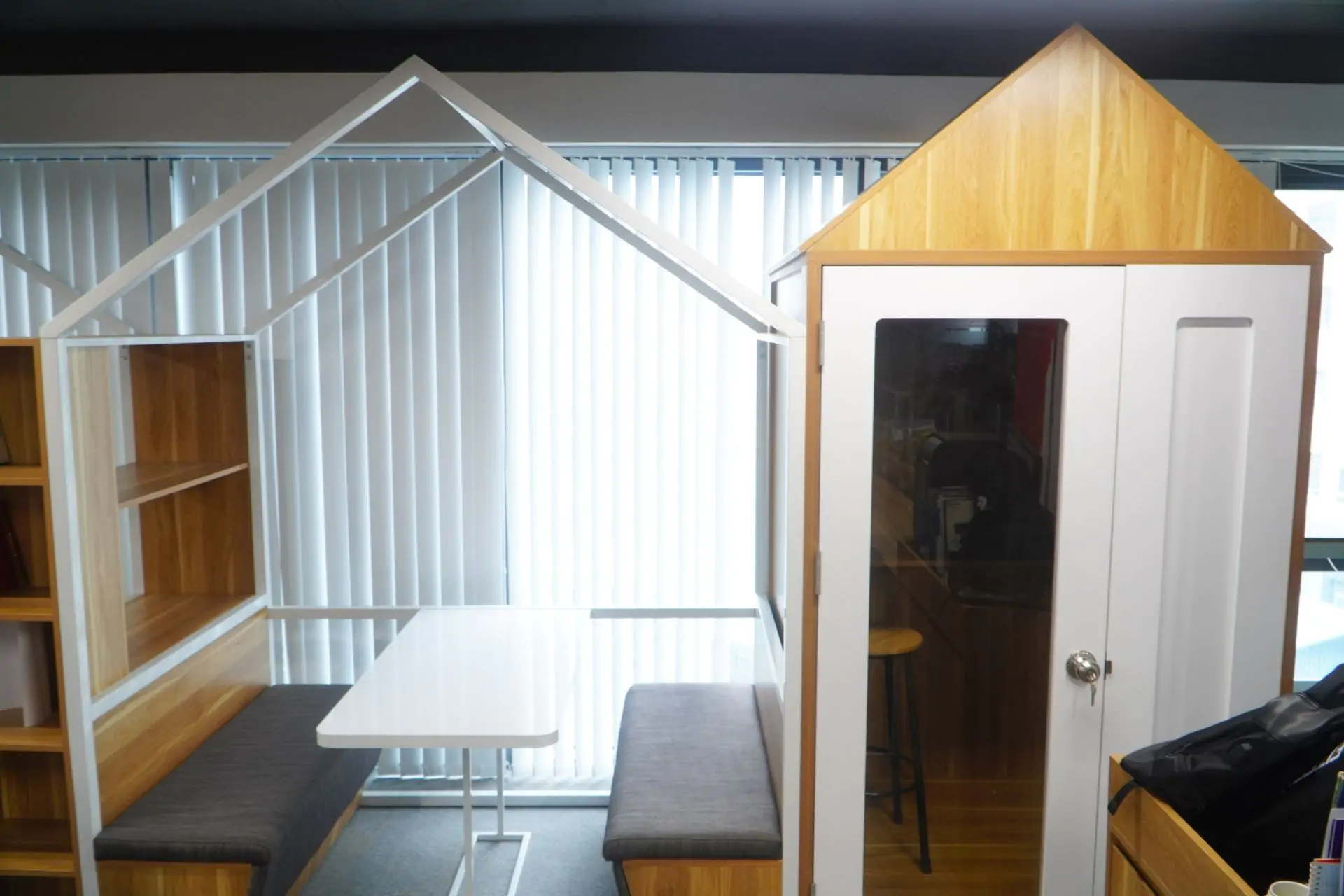 cabin-10.webp