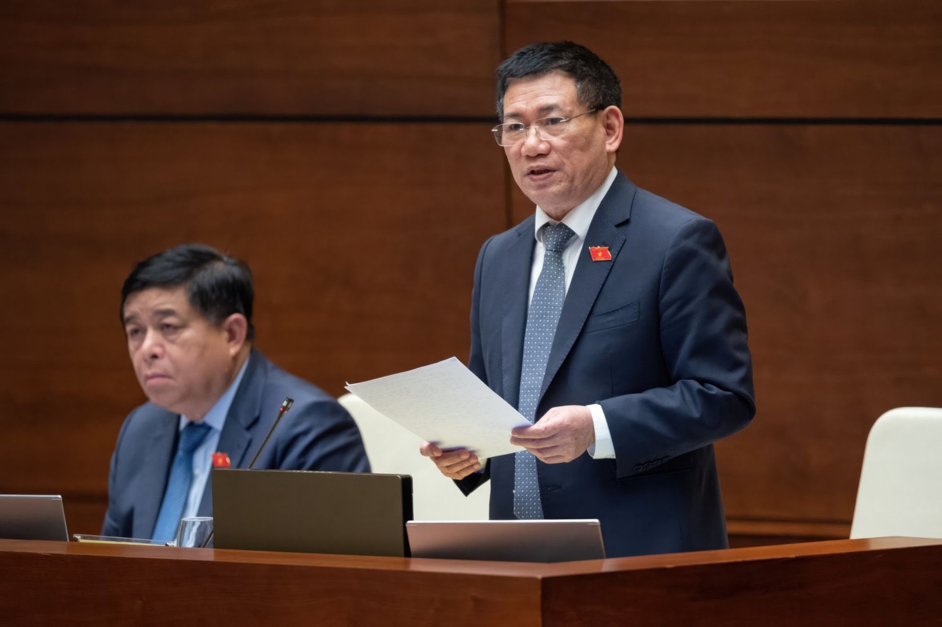 bo-truong-ho-duc-phoc-nha-o-xa-hoi